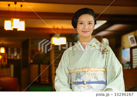 旅館　若女将 33290267