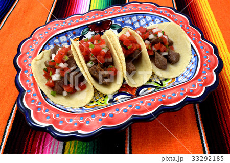 牛肉のタコス（メキシコ料理） 33292185