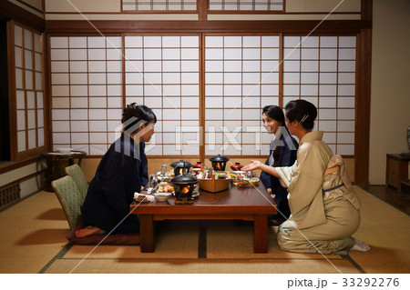 旅館　夕食 33292276