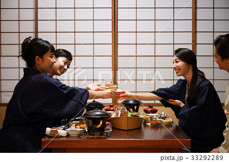 旅館　夕食 33292289