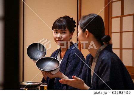 女子旅 食事 女子旅 食事 33292439