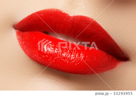 Beauty, cosmetics concept. Beauty girl with makeup 33293955