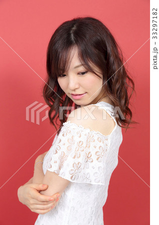 若い女性 ヘアスタイル 若い女性 ヘアスタイル 33297182