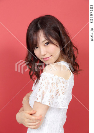 若い女性 ヘアスタイル 若い女性 ヘアスタイル 33297183