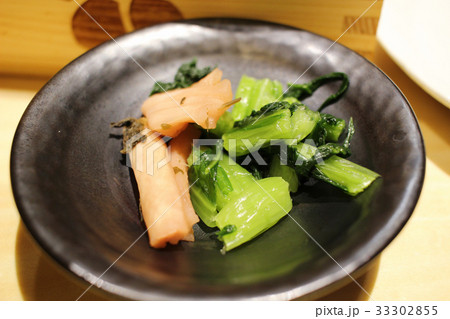 small dish of  Japanese food before main food 33302855