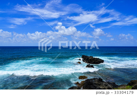 Seascape of Le Morne at summer in Mauritius 33304179