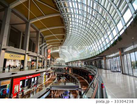 The Shoppes at Marina Bay Sands in Singapore The Shoppes at Marina Bay Sands in Singapore 33304238