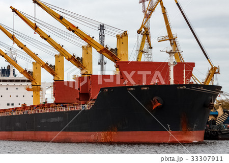 Black cargo ship Black cargo ship 33307911