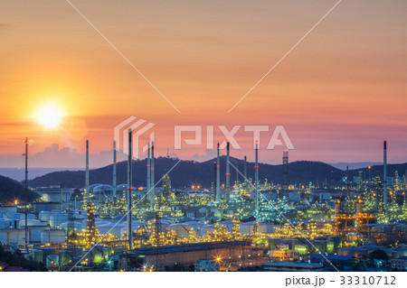 Oil tank and oil refinery factory in Thailand Oil tank and oil refinery factory in Thailand 33310712