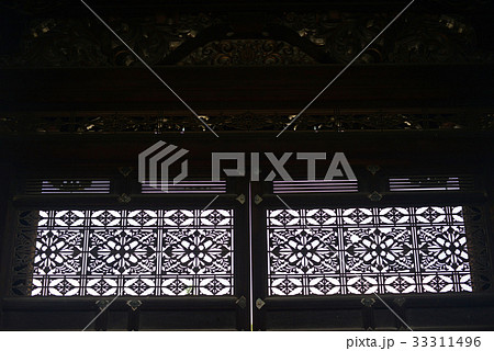 仁和寺勅使門の扉彫刻 33311496