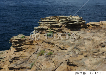 崖っぷち 33312119