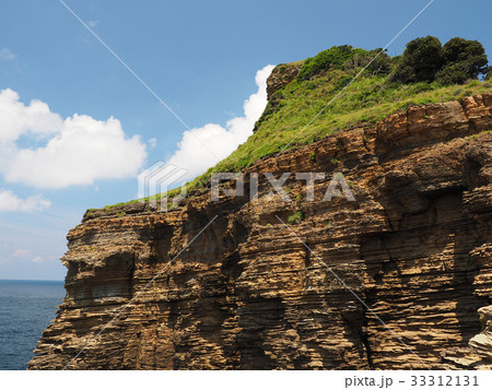 崖っぷち 33312131