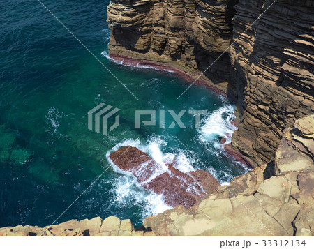 崖っぷち 崖っぷち 33312134