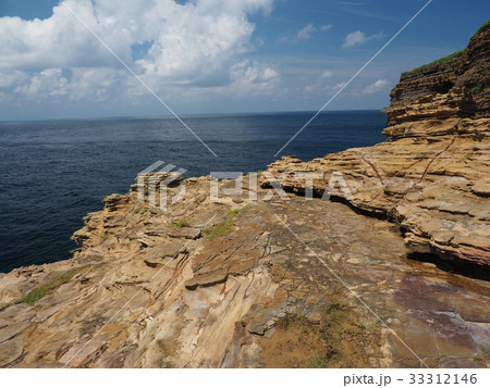 崖っぷち 33312146