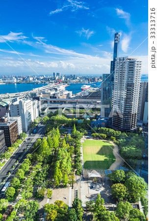 神戸市役所から眺める東遊園地とベイエリア 33313716