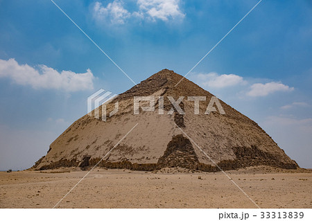 エジプト スネフェル王の屈折ピラミッド 33313839
