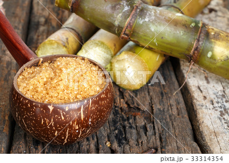 sugar cane and brown sugar 33314354