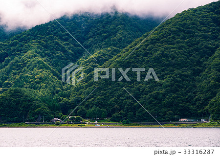 早朝の西湖 33316287