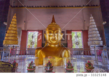 a golden Buddha image interred up to the cheat a golden Buddha image interred up to the cheat 33325148