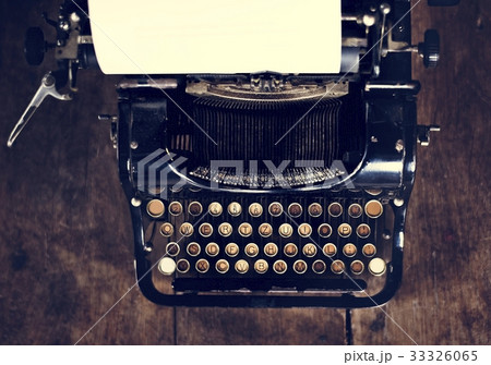 Retro Typewriter Machine Old Style with Blank Paper 33326065
