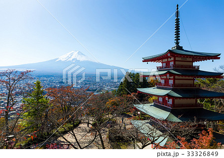 Mount Fuji and Chureito Pagoda 33326849