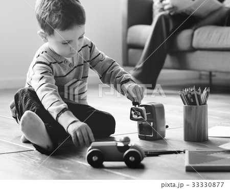 Family Love Parents Supervise Little Children 33330877