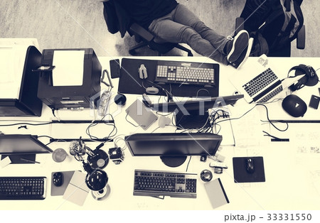 Business people creative talking discussion ideas 33331550