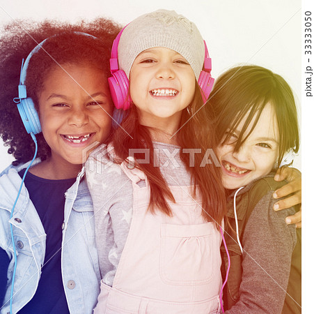 Group of girls standing and laughing 33333050
