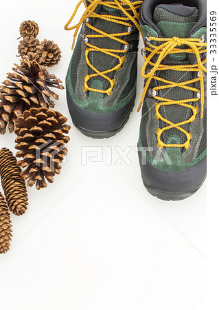 トレッキングシューズ　秋イメージ 33335569