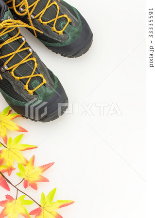 トレッキングシューズ　秋イメージ 33335591