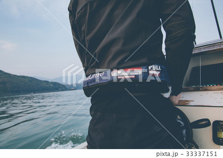 海釣り 船 操縦士 海釣り 船 操縦士 33337151