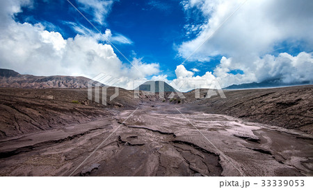 Bromo volcano (Gunung Bromo) Bromo volcano (Gunung Bromo) 33339053