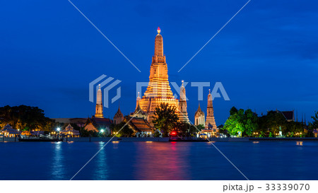 Wat Arun temple in Bangkok, Thailand. 33339070