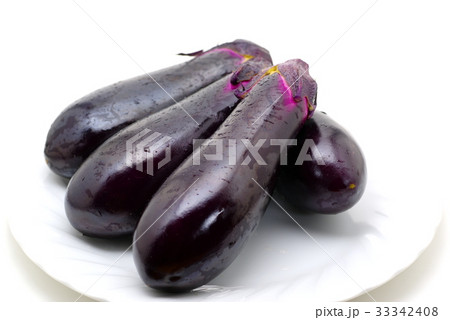 ナス 盛合わせ 白い皿の上 b 33342408