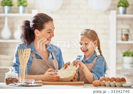Homemade food and little helper Homemade food and little helper 33342740