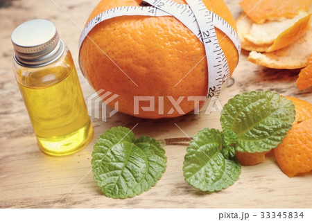 essential oil of orange 33345834