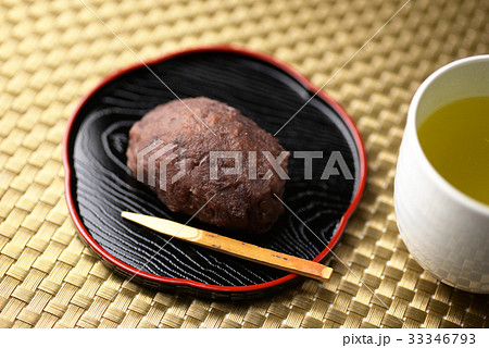 おはぎ　お萩　御萩　オハギ　牡丹餅　ぼたもち　ぼた餅　ボタモチ　和菓子　お茶　フード　楊枝　漆器 33346793