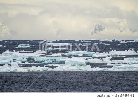 Antarctica - Floating Ice - Global Warming Antarctica - Floating Ice - Global Warming 33349441