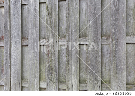 古い板の垣根 古い板の垣根 33351959