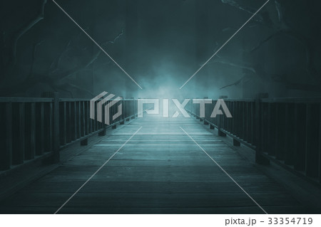 Wooden walkways with thick fog Wooden walkways with thick fog 33354719