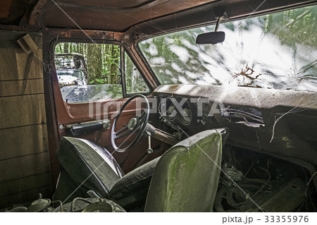 Interior of abandoned pick-up truck 33355976