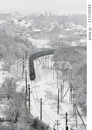 Ukraine, Dnepropetrovsk region, Dnepropetrovsk city, railroad track in winter 33356088