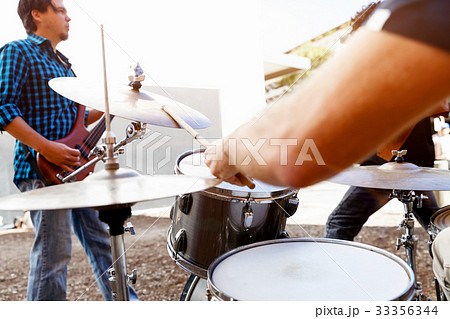 Feel the beat 33356344