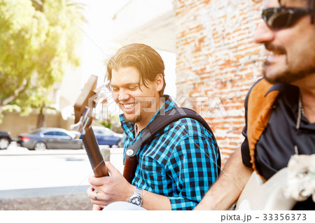 Feel the msuic Feel the msuic 33356373