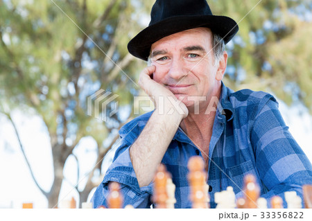 Thinking chess strategy 33356822