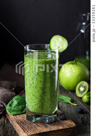 Green smoothie in glass 33359161