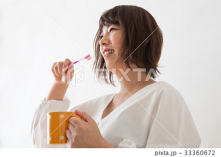 女性のポートレート 33360672