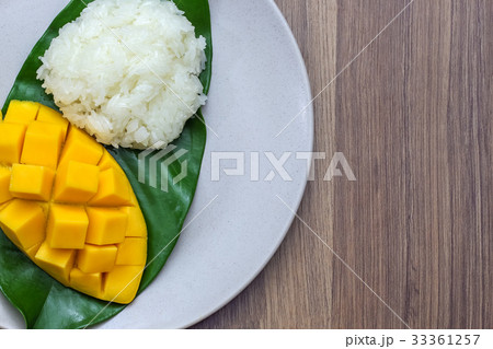 dish of beautiful yellow mango with sticky rice dish of beautiful yellow mango with sticky rice 33361257