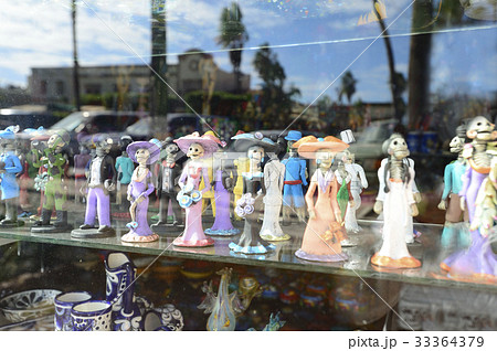 メキシコの土産店のショーウィンドウ 33364379