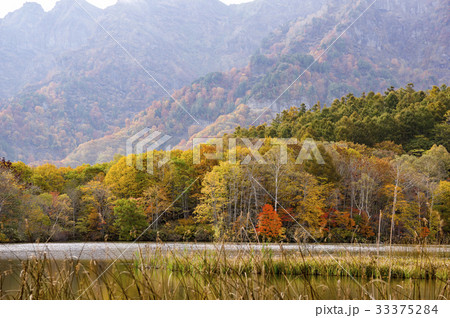 紅葉の鏡池 紅葉の鏡池 33375284